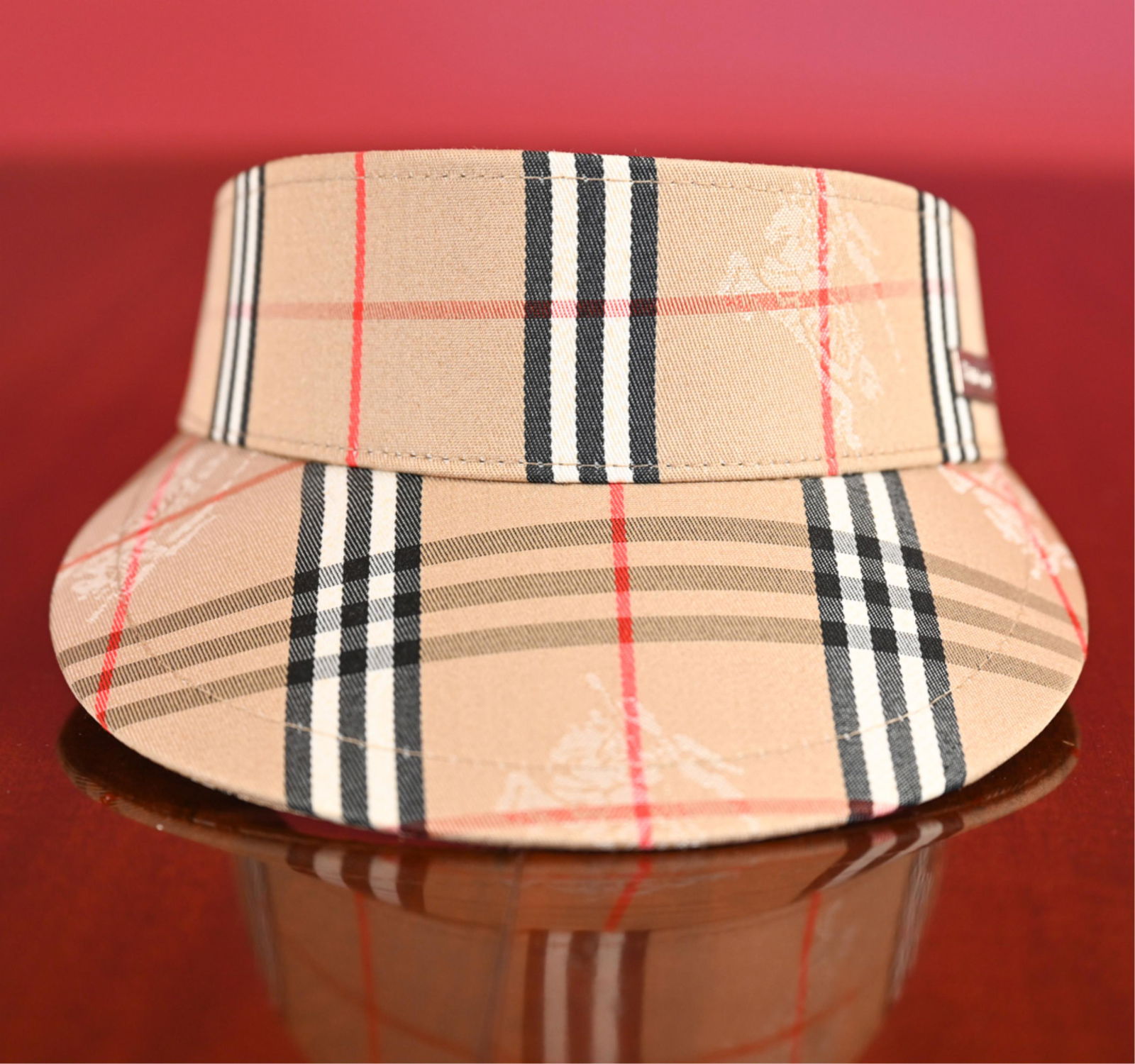 BURBERRY VISOR HAT (1 of 9)