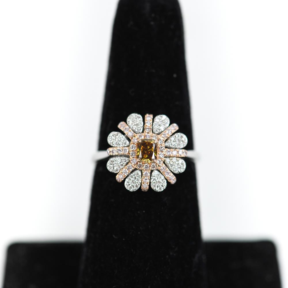RARE WHITE AND PINK DIAMOND RING (1 of 9)