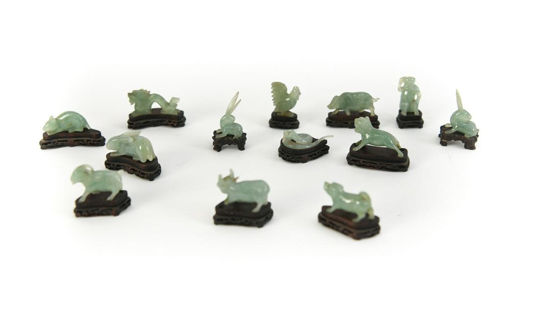 CHINESE CARVED JADE SMALL ANIMAL SCULPTURES (1 of 17)