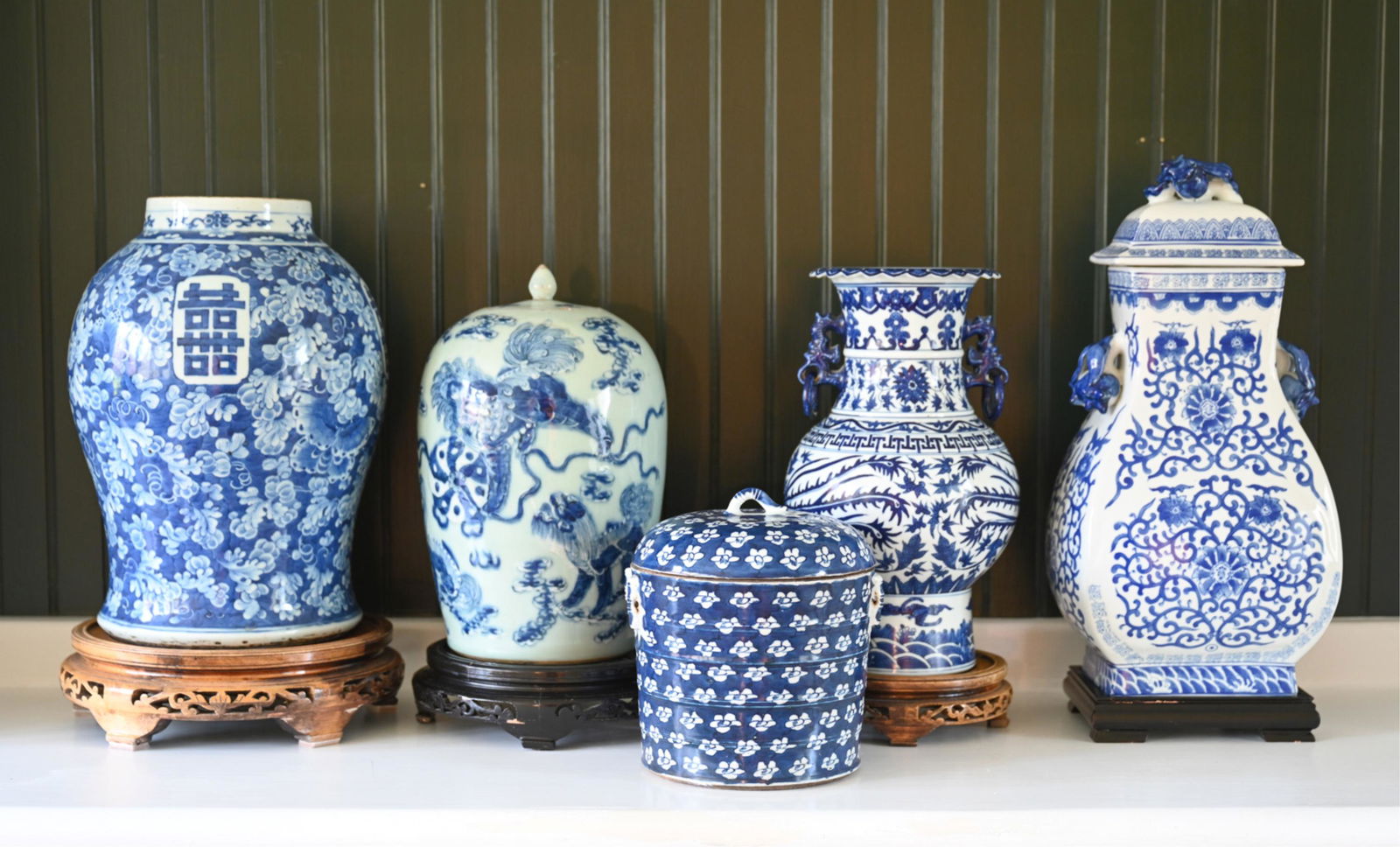 (5) GROUPING OF CHINESE BLUE & WHITE CERAMICS (1 of 20)