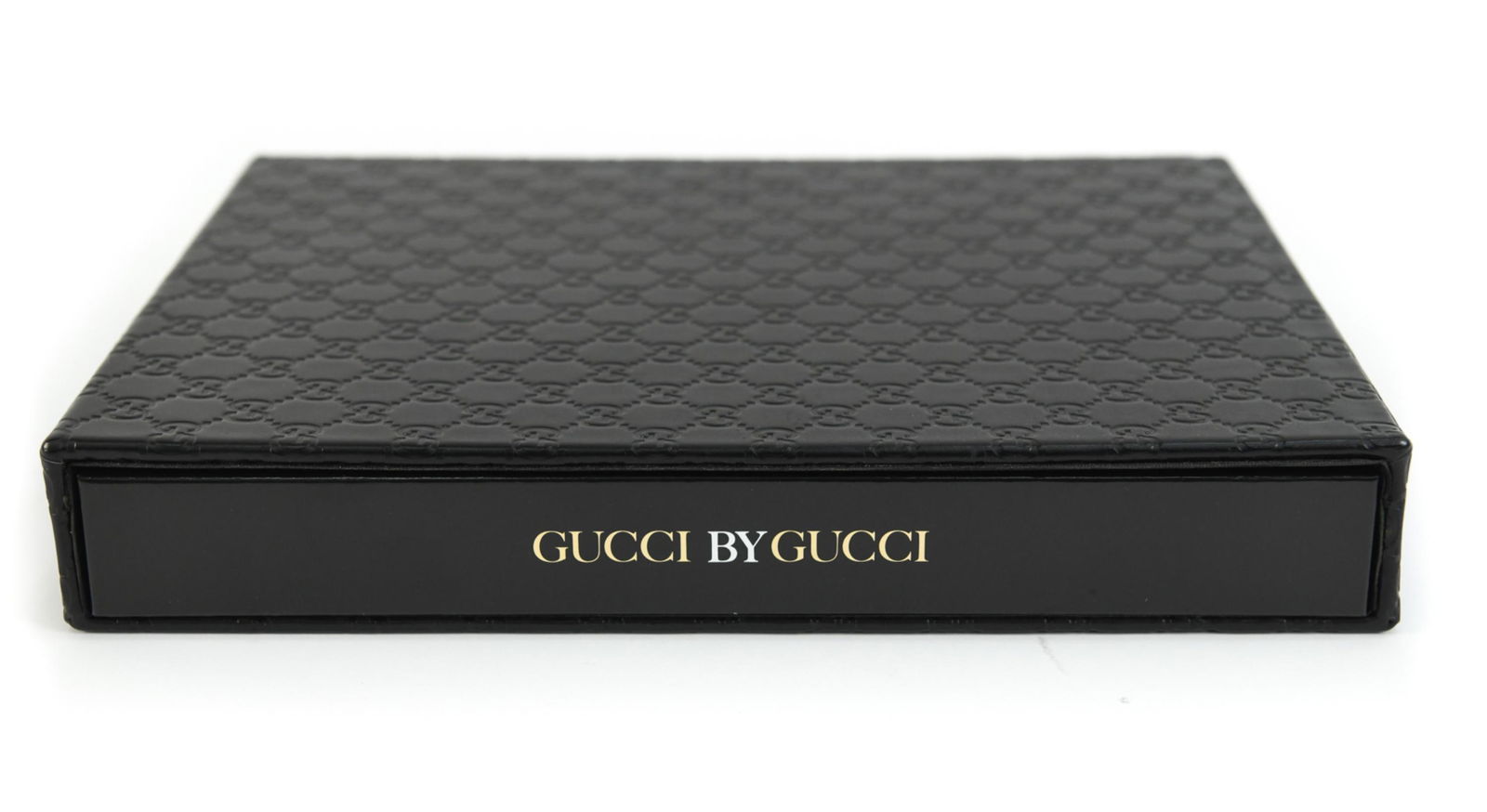 GUCCI BY GUCCI COFFEE TABLE FASHION BOOK (1 of 12)
