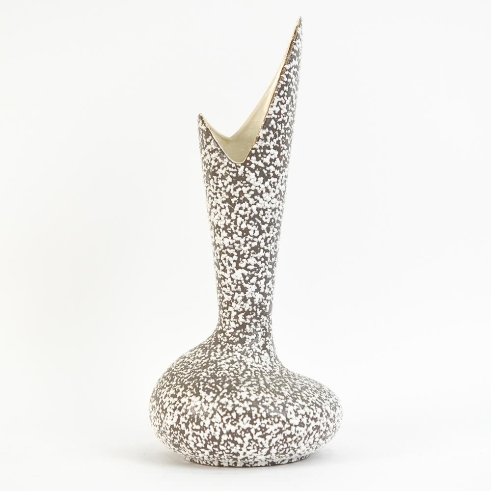 MID-CENTURY ROYAL HAEGER CERAMIC FAT LAVA VASE (1 of 10)