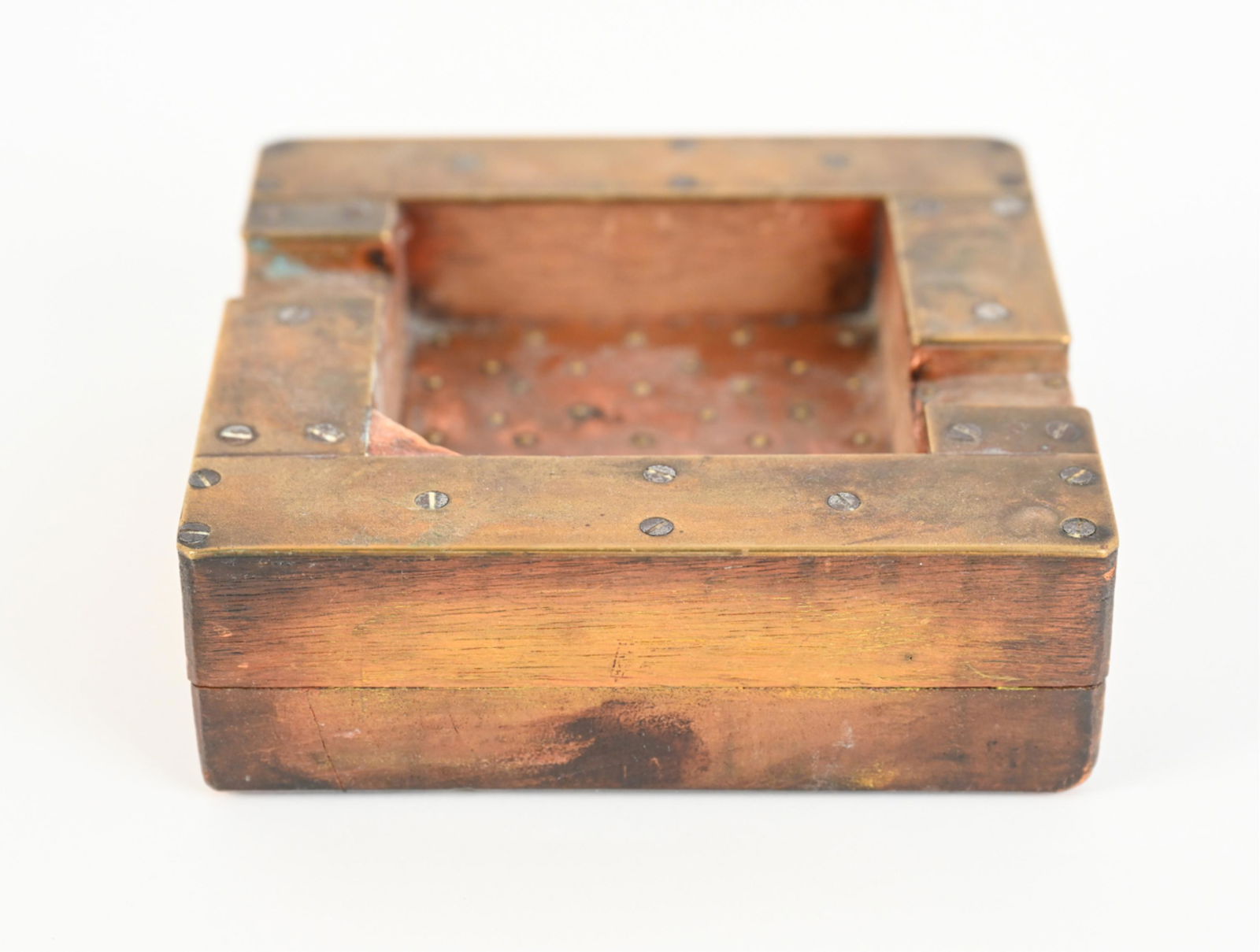 CRAFT MADE BRUTALIST ASHTRAY (1 of 10)