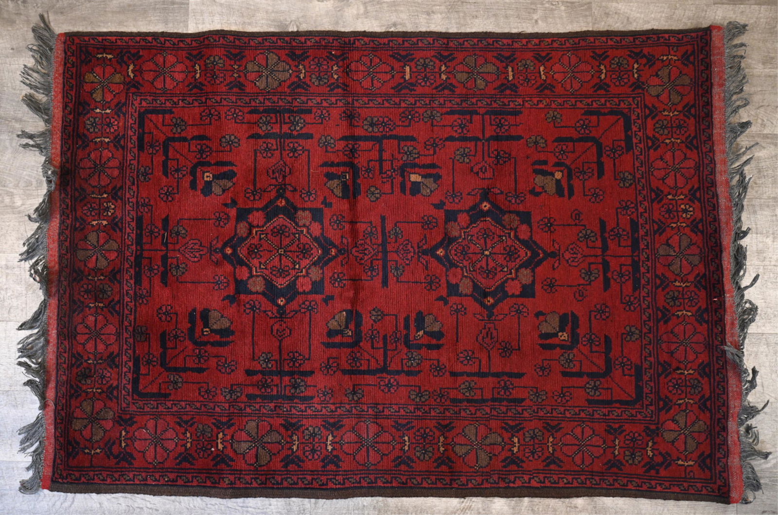 SMALL HAND WOVEN BELUCHI WOOL RUG (1 of 10)