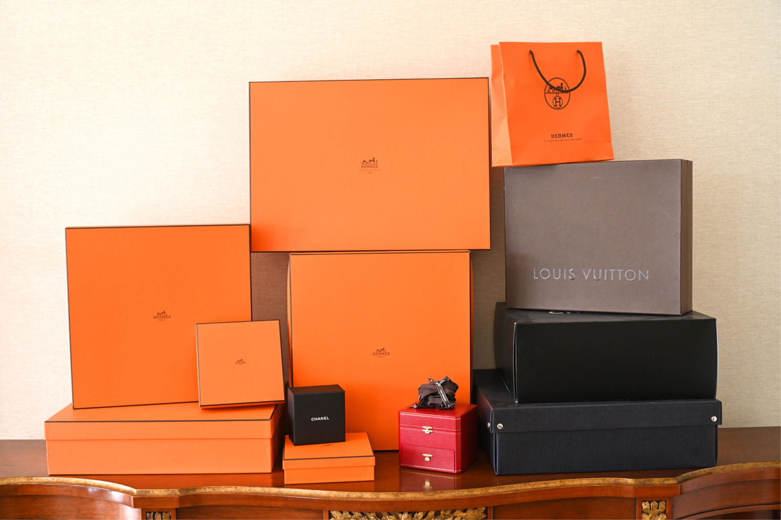 Estate Hermes, Chanel & Louis Vuitton Box Estate Hermes, Chanel & Louis Vuitton Box