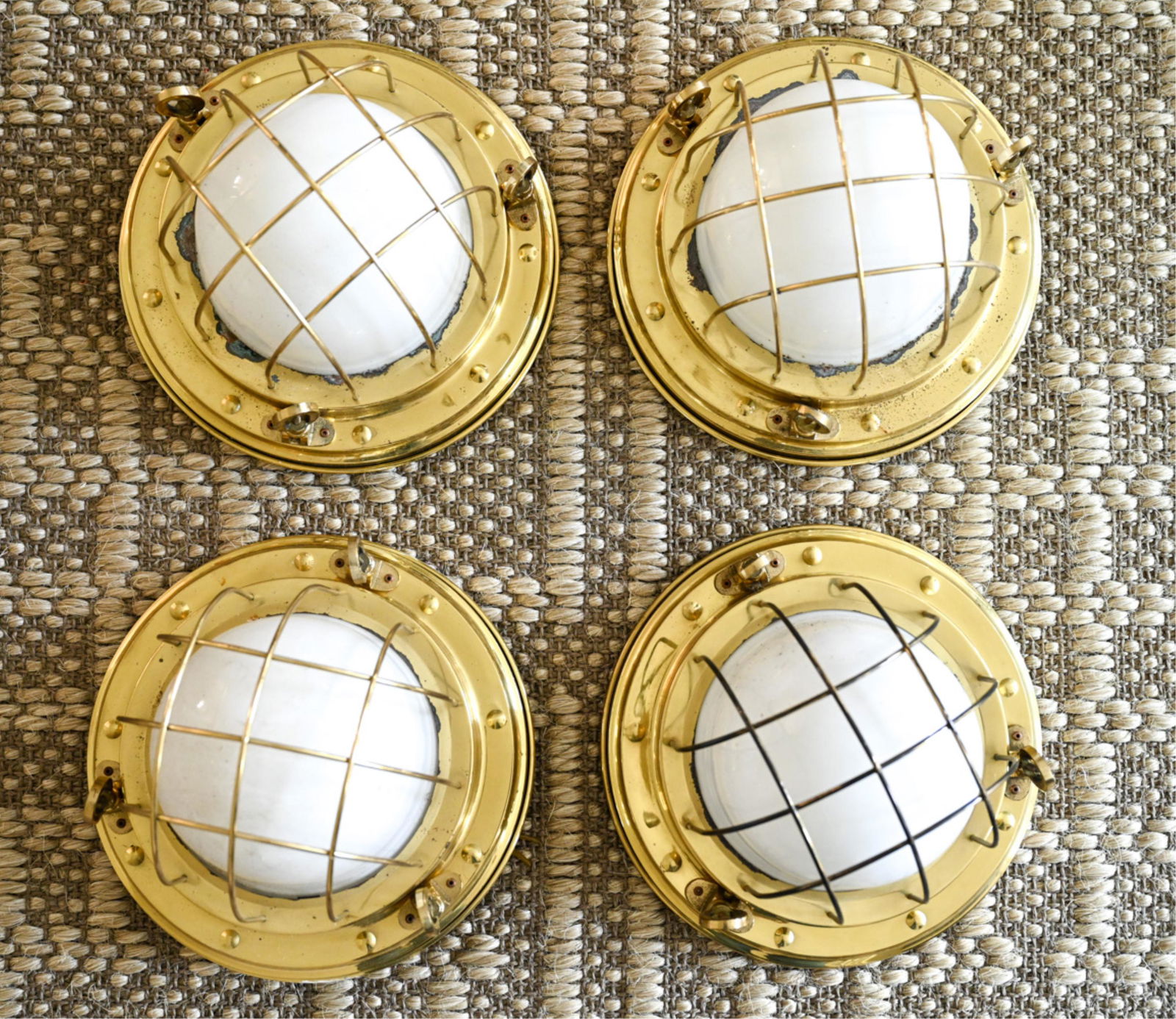 (4) NAUTICAL STYLE FLUSH MOUNTS FIXTURES / SCONCES (1 of 13)