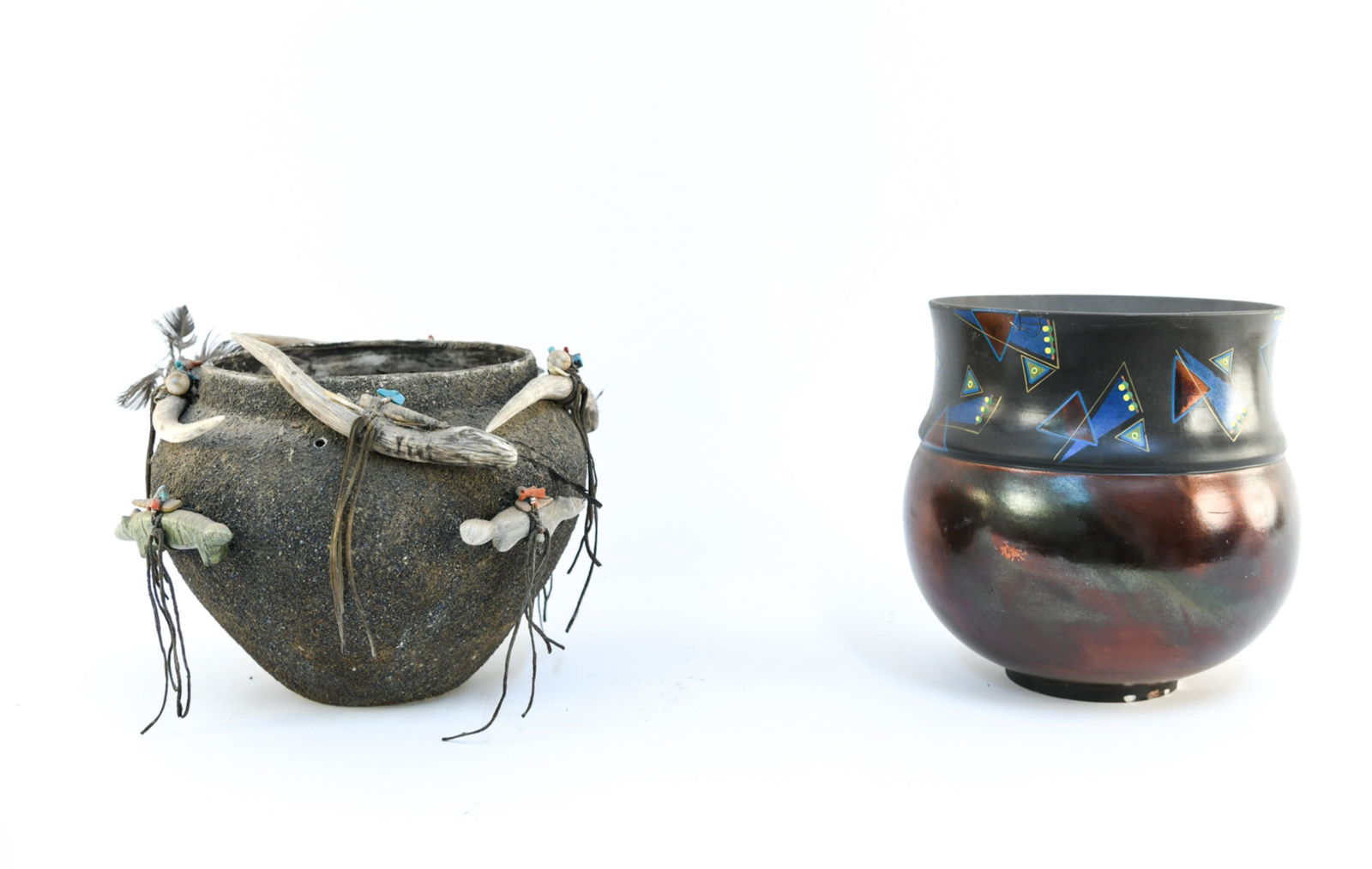 (2) NATIVE AMERICAN STYLE CERAMIC VESSELS (1 of 11)