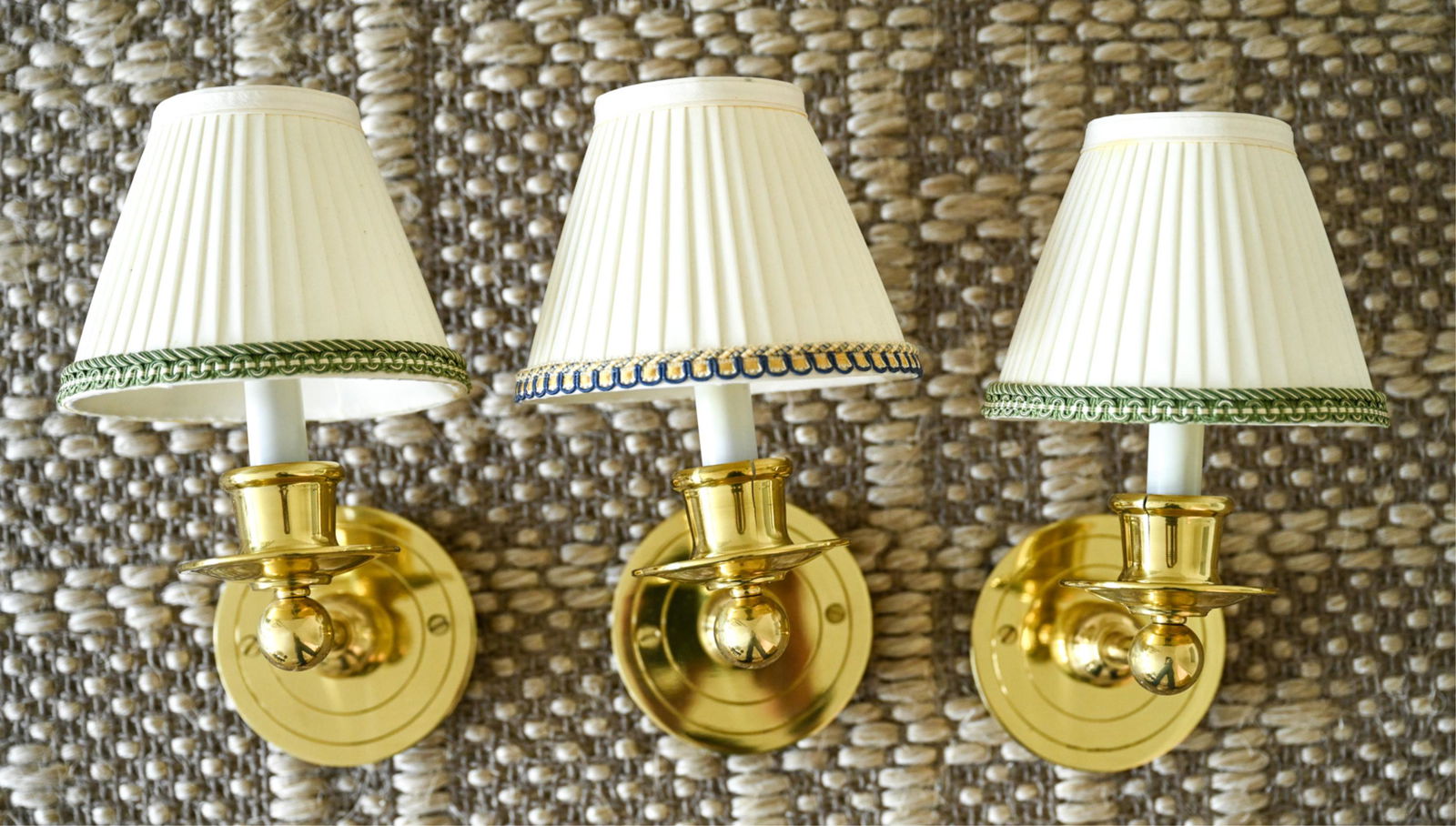 (3) CONTEMPORARY BRASS SCONCES (1 of 9)