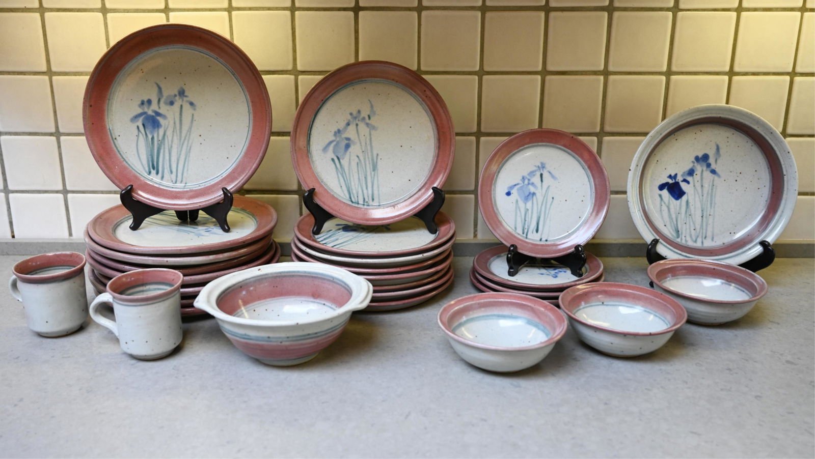 SIGNED STUDIO CERAMIC PARTIAL DINNER SERVICE FOR 8 (1 of 16)