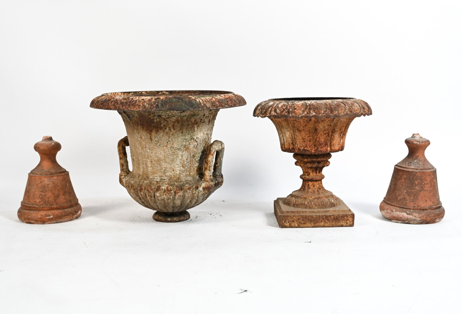 GROUPING OF OUTDOOR GARDEN URNS (1 of 10)