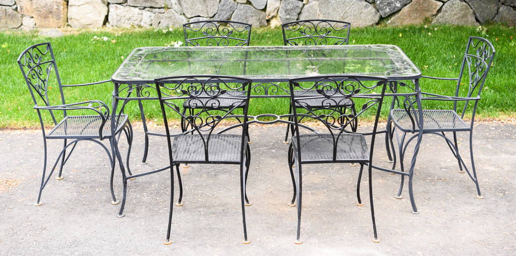 Wrought Iron Outdoor Table & (6) Chairs