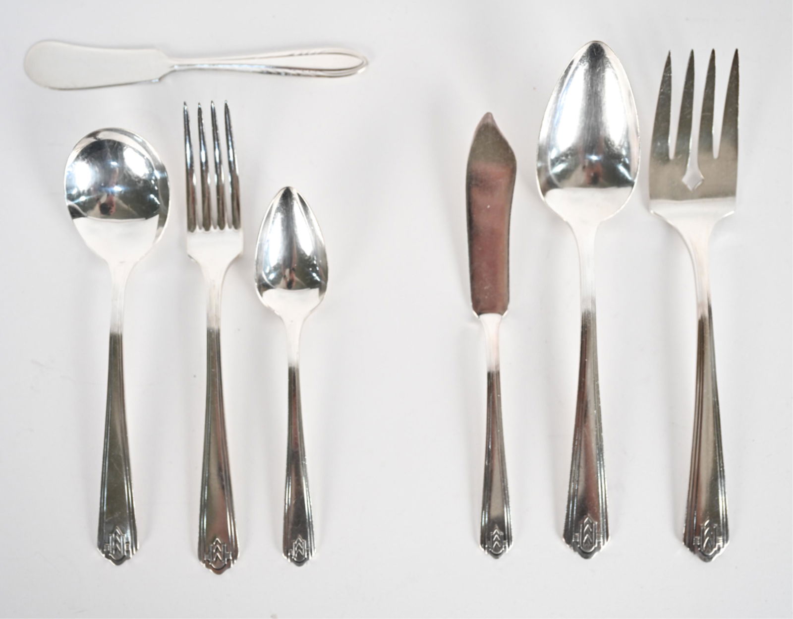 ART DECO SILVERPLATE PARTIAL SERVICE FOR 12 (1 of 9)