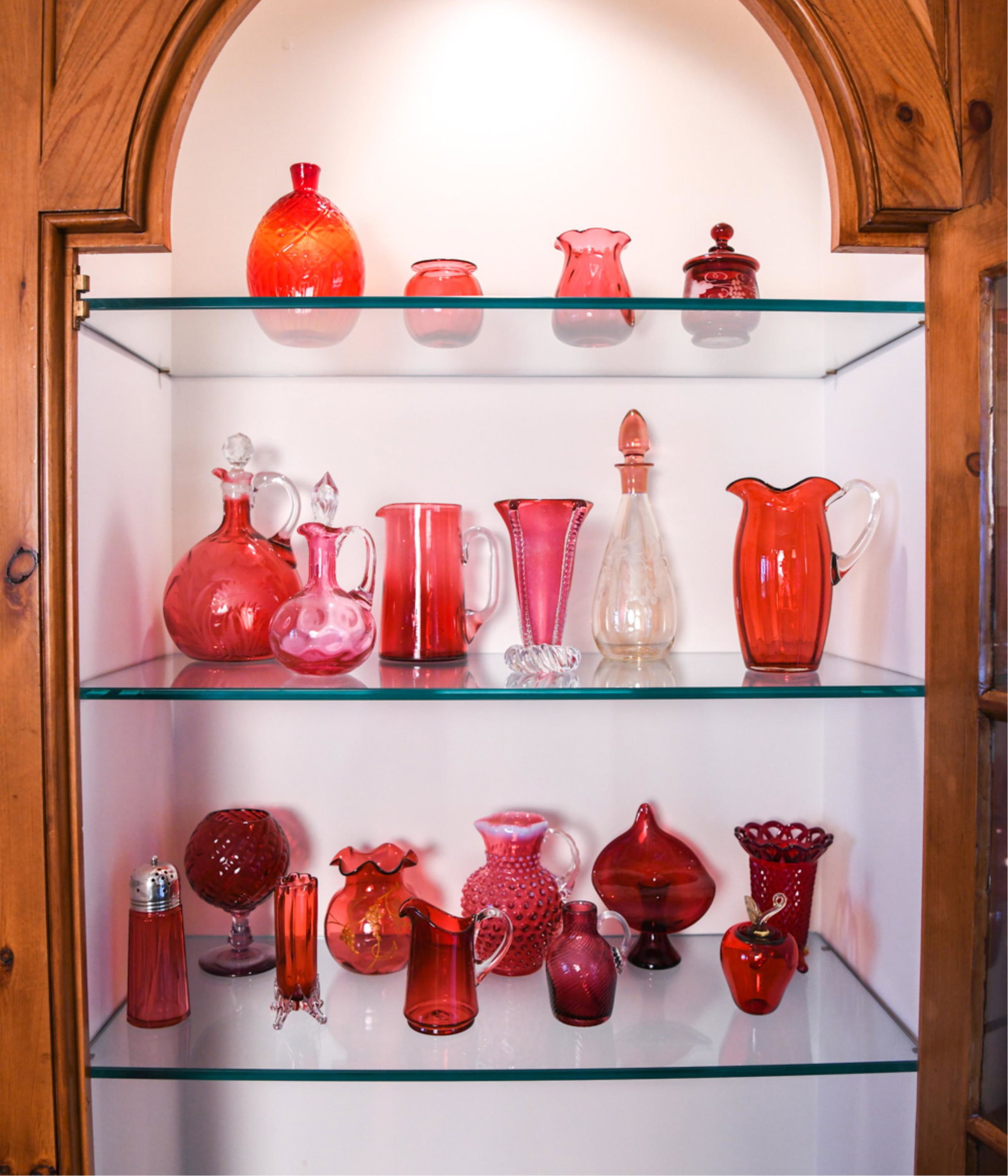 ANTIQUE & VINTAGE PINK & RED GLASS GROUPING (1 of 18)