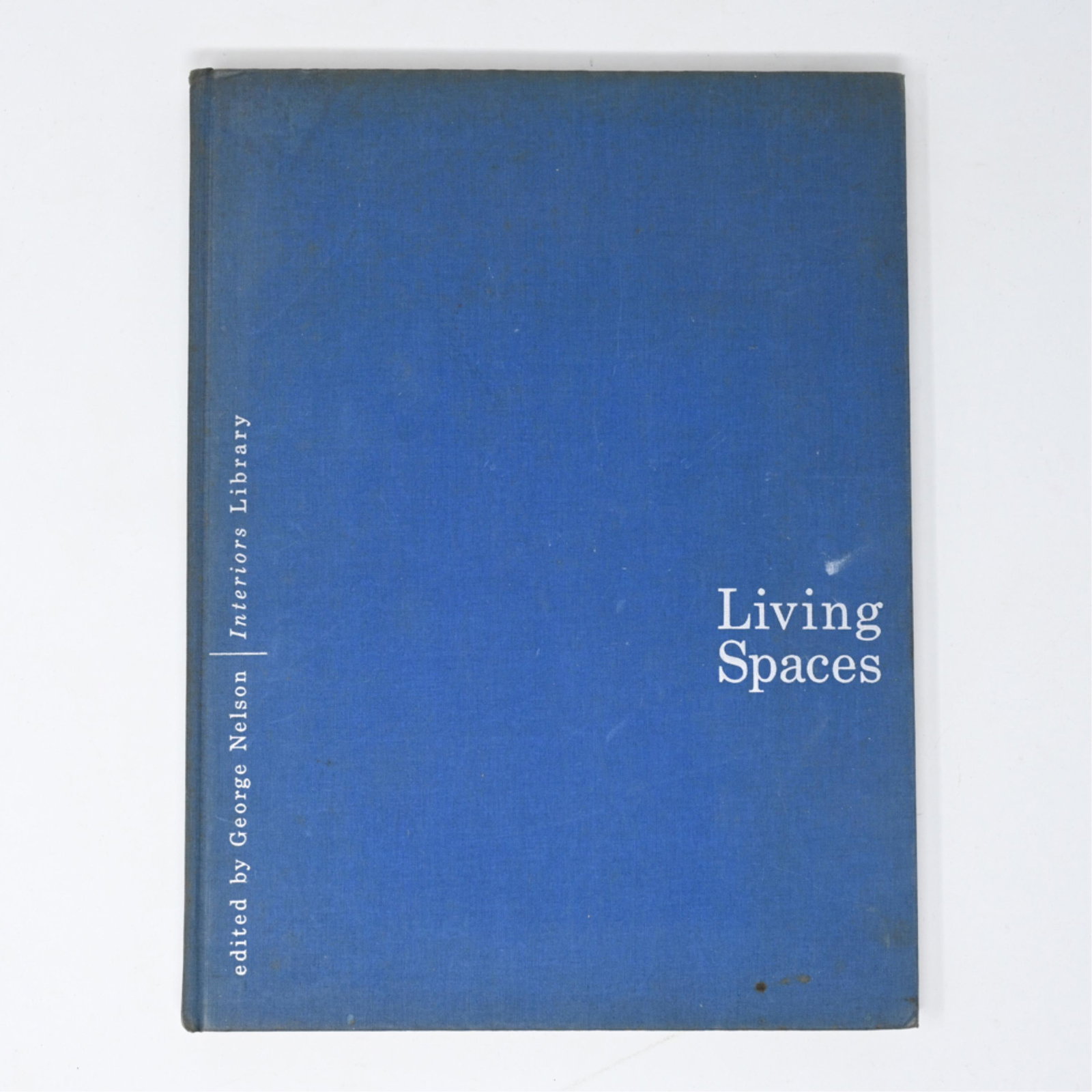 GEORGE NELSON, LIVING SPACES 1ST ED. 1952: Interiors Library No. 1: "Living Spaces", edited by George Nelson. 1st ed., Whitney Publications 1952. Dimensions: H 12.25" x W 9.25" Condition: Showing moderate wear including missing dust jacket, so