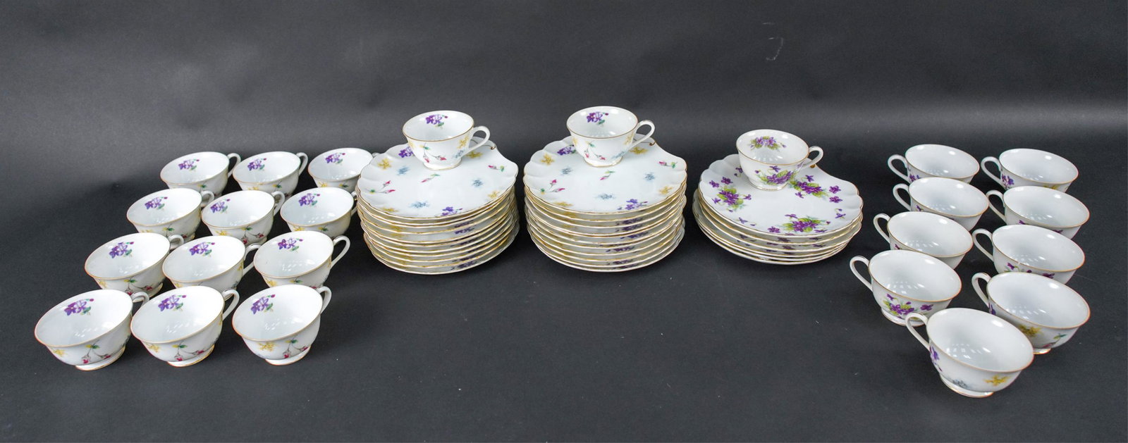 CHERRY CHINA LUNCH SERVICES FOR 6 & 21 (PARTIAL) (1 of 16)