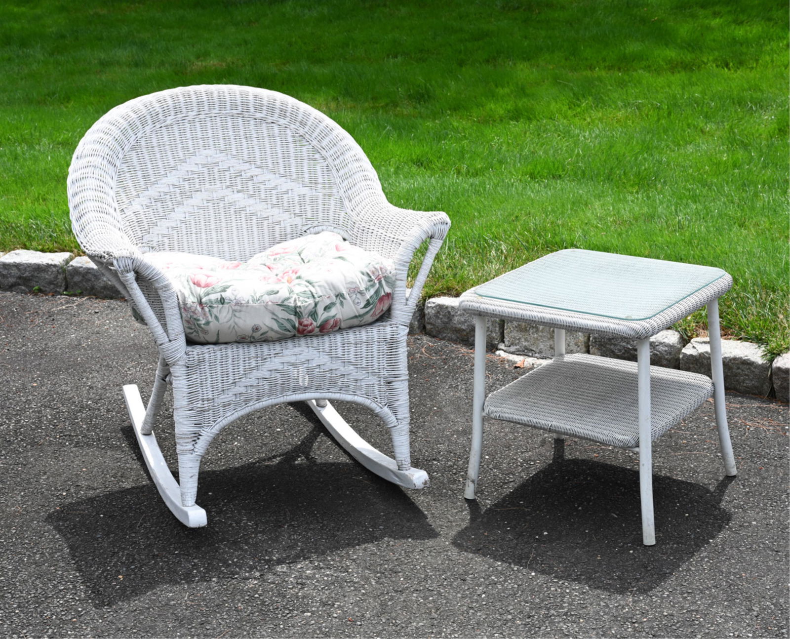 LLOYD FLANDERS OUTDOOR WICKER TABLE & ROCKER (1 of 7)