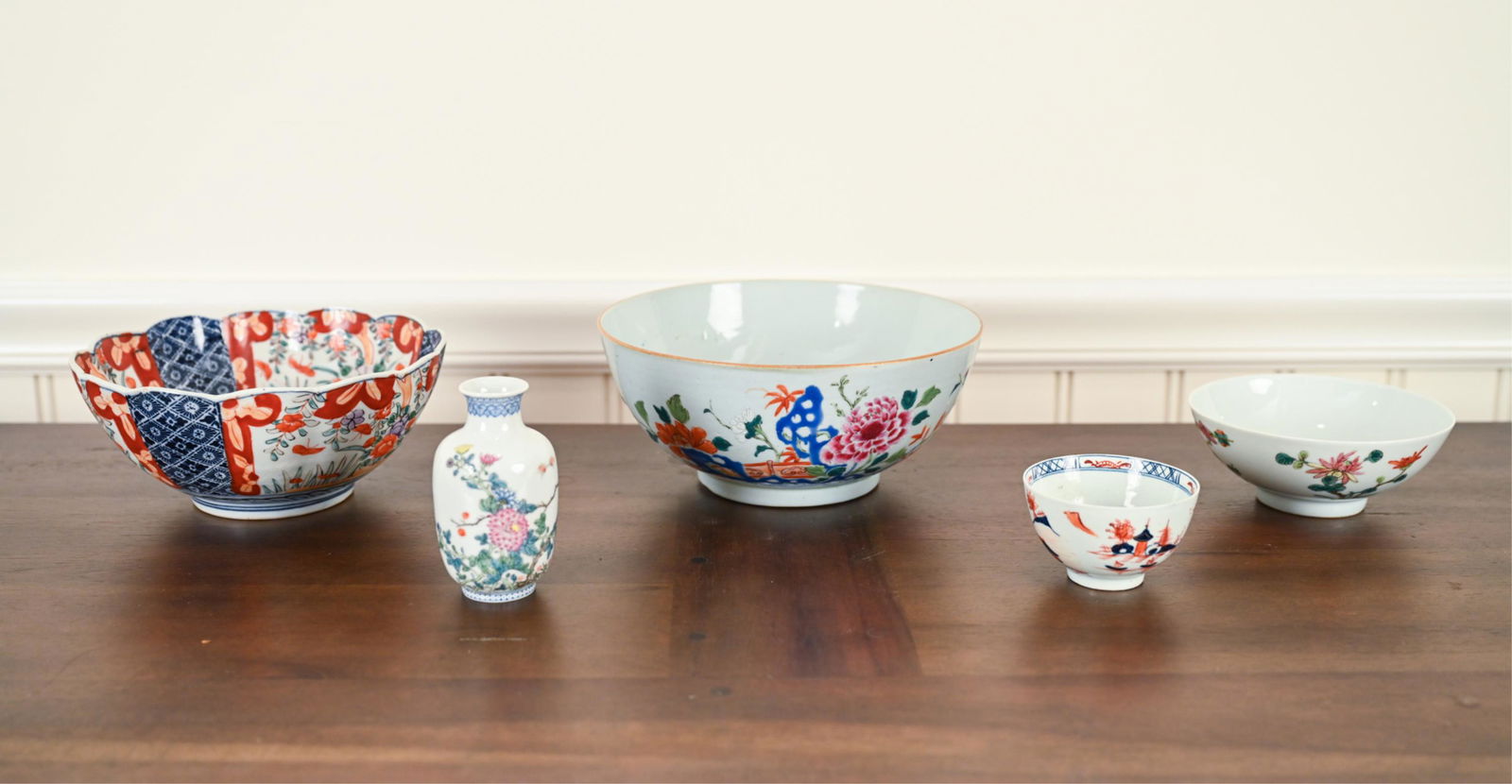 GROUPING OF CERAMICS INCL. CHINESE (1 of 16)