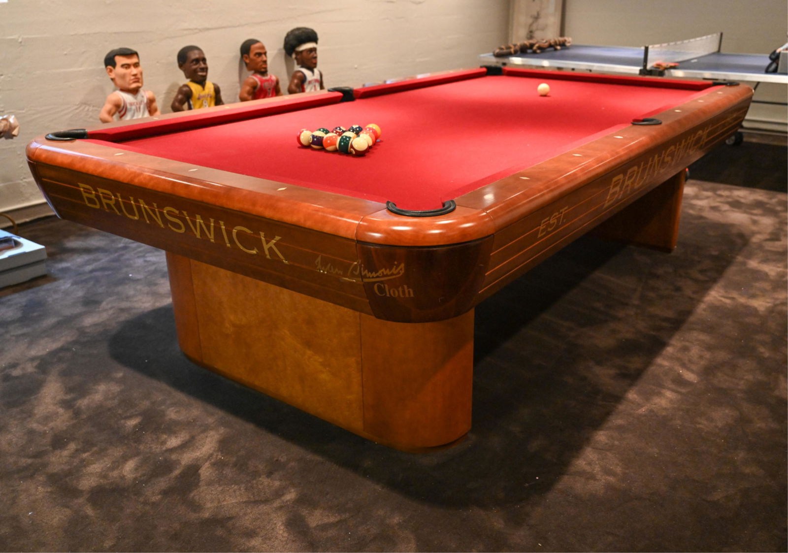 BRUNSWICK POOL TABLE W/ CUES & RACK (1 of 16)