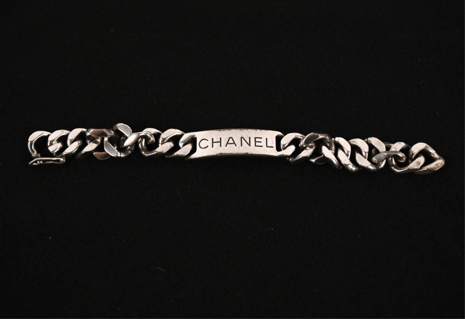 CHANEL SPRING 1996 RUNWAY ID BRACELET (1 of 8)