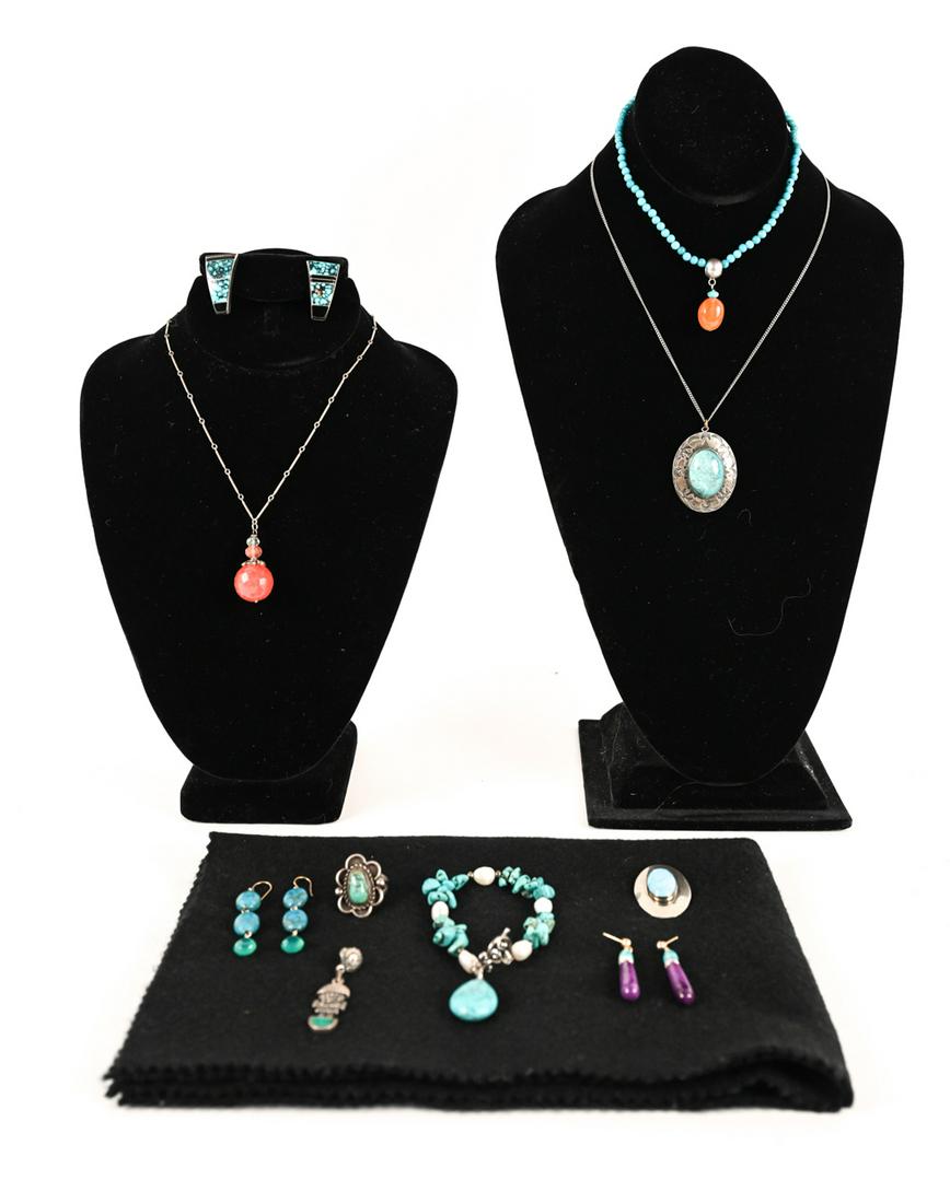 GROUPING OF VINTAGE SEMIPRECIOUS STONE JEWELRY (1 of 11)