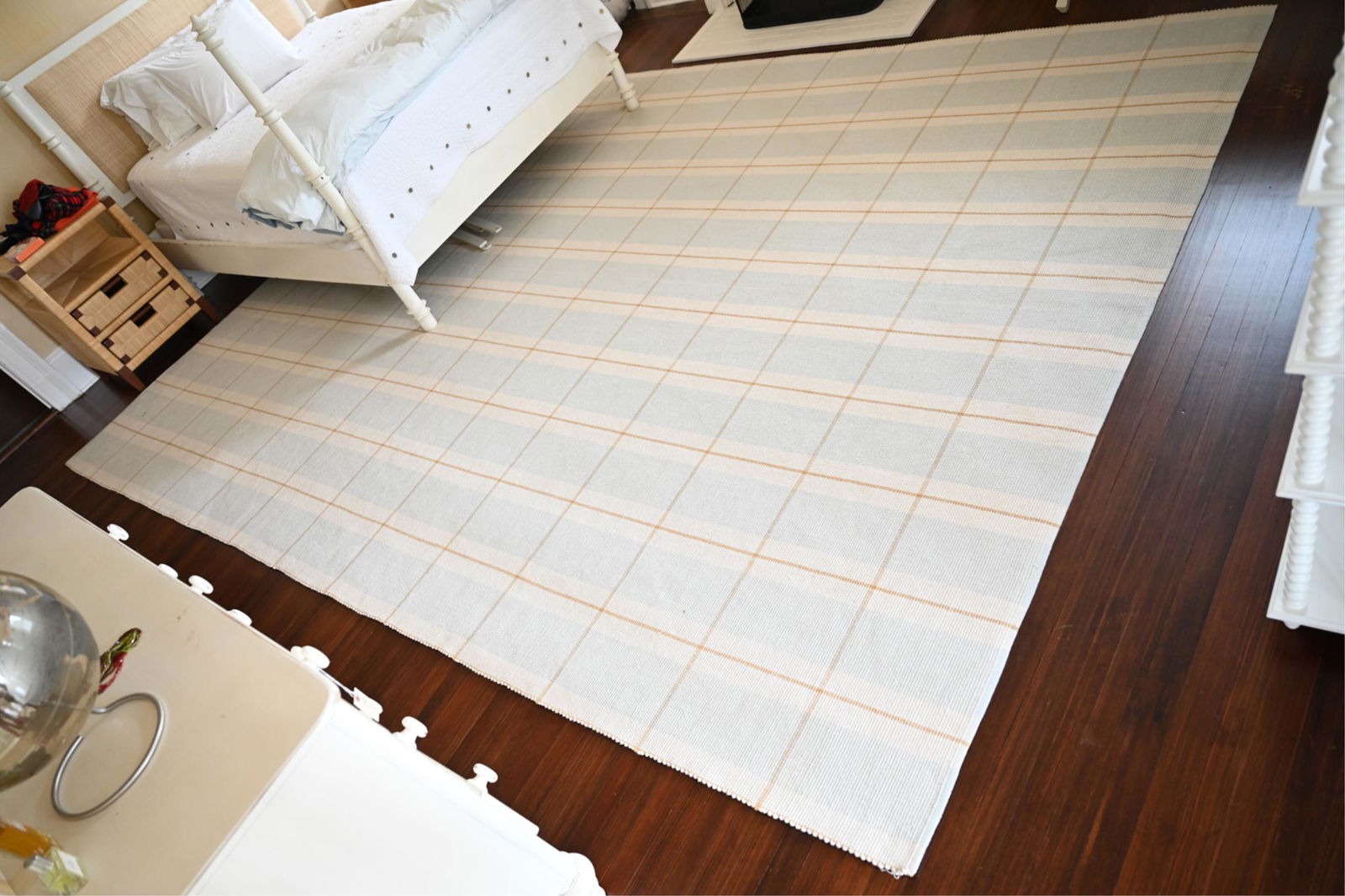 CONTEMPORARY PLAID RUG (1 of 6)