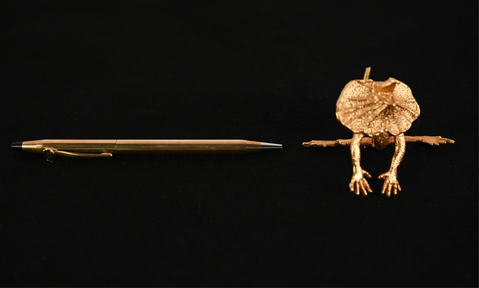 CROSS 10K GOLD-FILLED PEN & LIZARD FIGURINE: Vintage Cross 10k yellow gold filled pen, marked near end and personalized with PHI on clip; and a goldtone frilled lizard figurine, apparently unmarked. Dimensions: (Pen) L 5.25" (Figurine) H 2" x W 