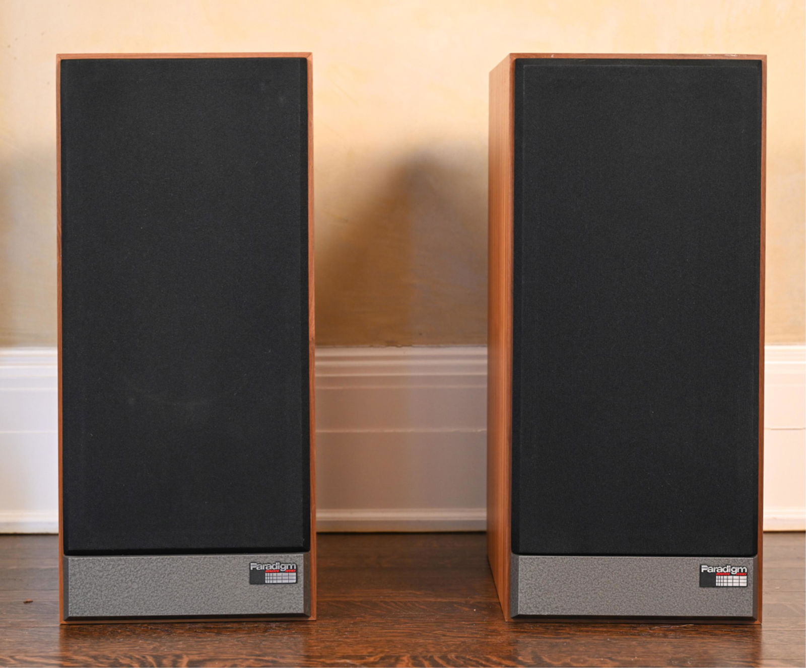 PAIR OF PARADIGM MONITOR SERIES SPEAKERS (1 of 15)