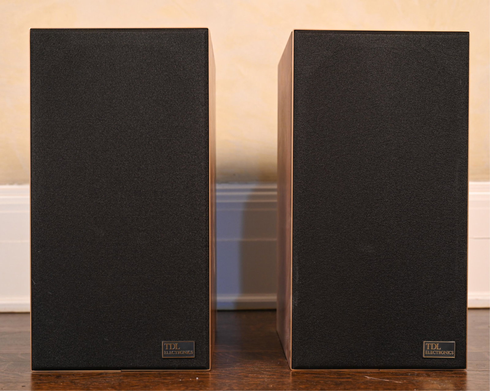 PAIR OF TDL ELECTRONICS SPEAKERS (1 of 8)