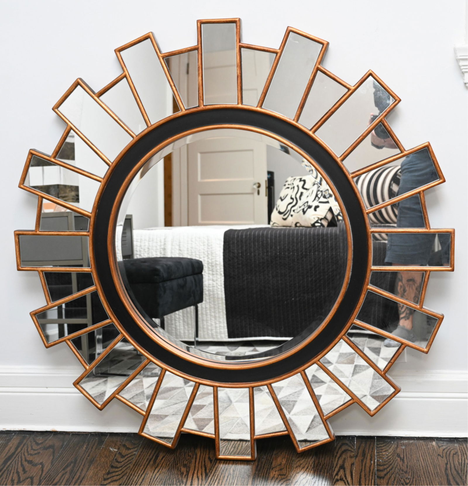 WILLIAMS SONOMA FAUX GILT SUNBURST WALL MIRROR (1 of 6)