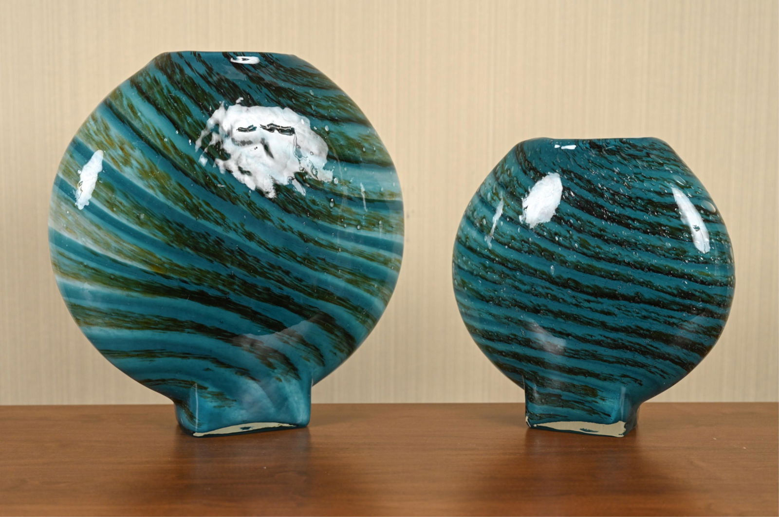 (2) GLOBAL VIEWS ART GLASS VASES (1 of 12)