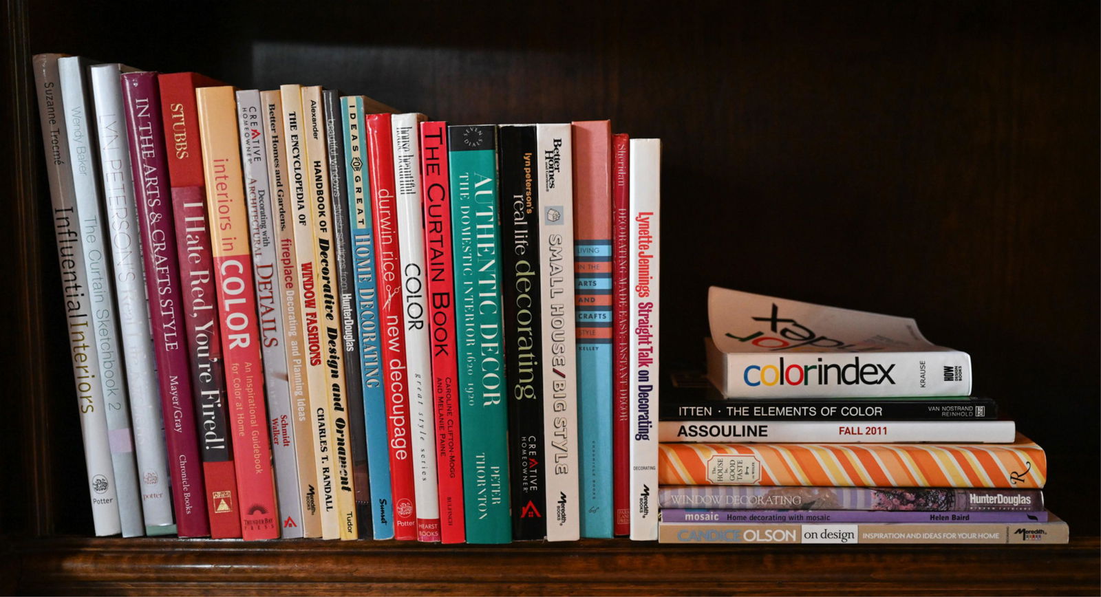GROUPING OF INTERIOR DESIGN BOOKS (1 of 5)