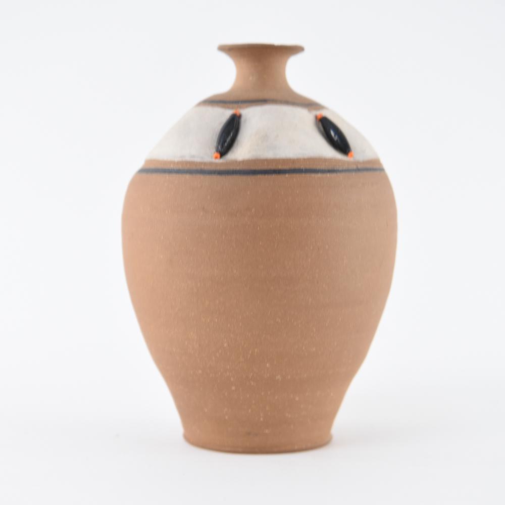 VINTAGE NANCY ZAGER CERAMIC VASE (1 of 13)