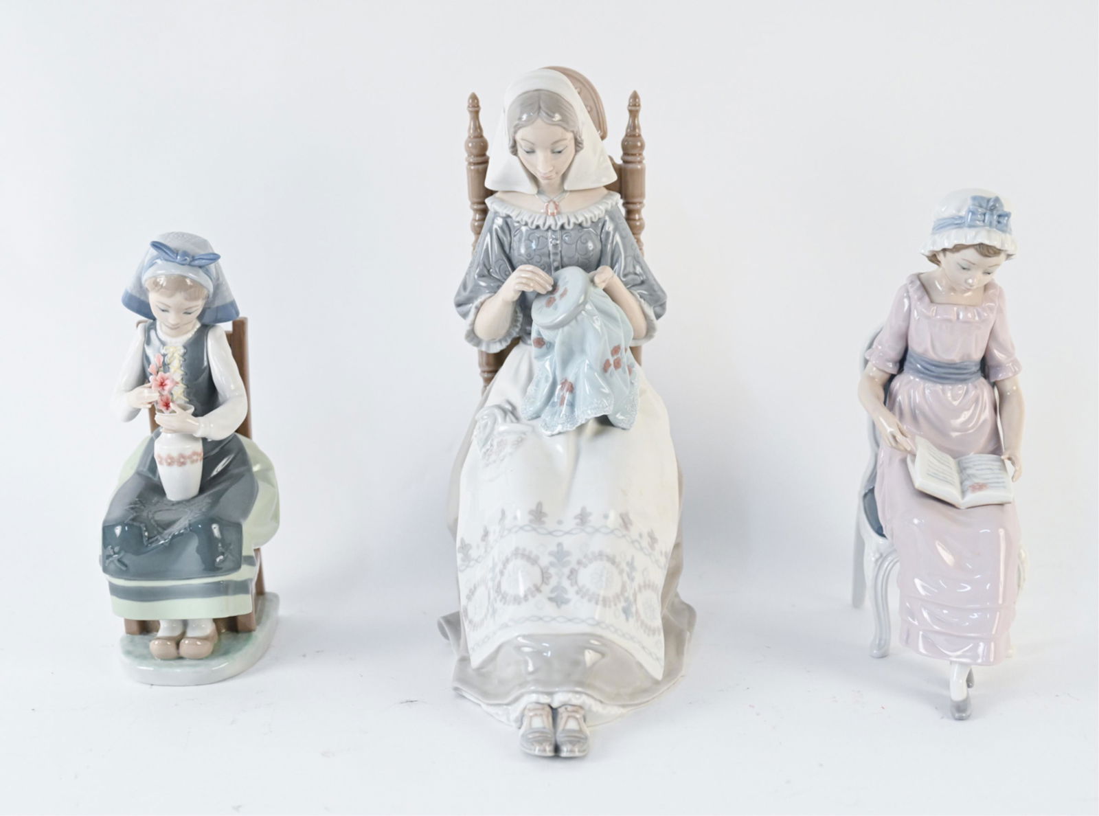 (3) RARE LLADRO DAISA FIGURINES INCL "A GOOD BOOK" (1 of 12)