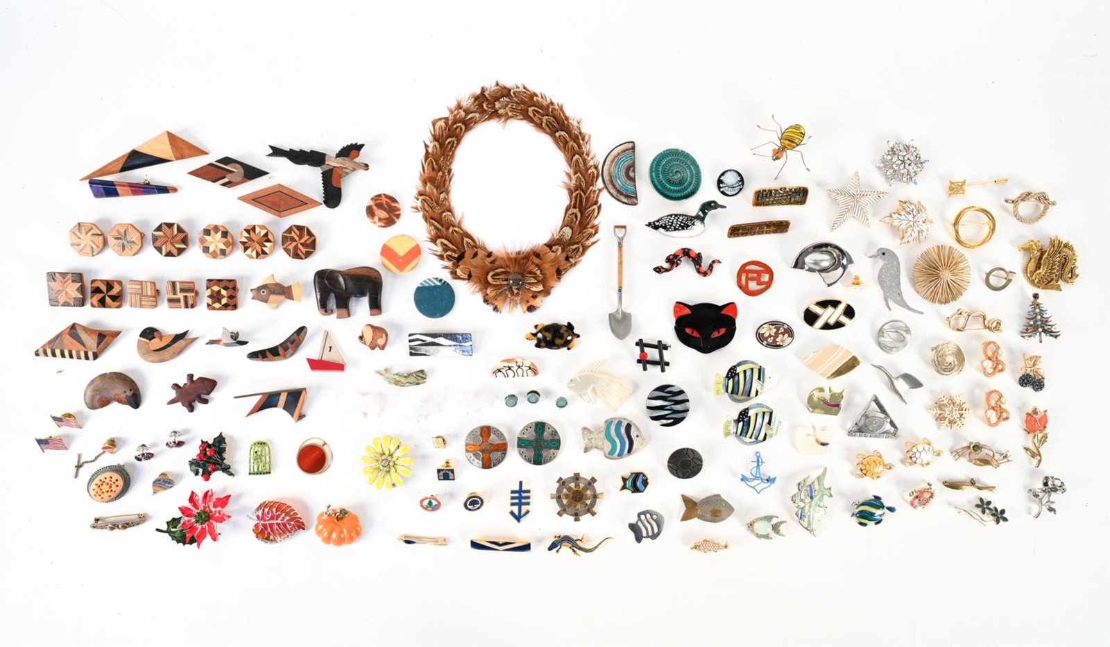 LARGE GROUP VINTAGE COSTUME JEWELRY INCL. SIGNED (1 of 20)