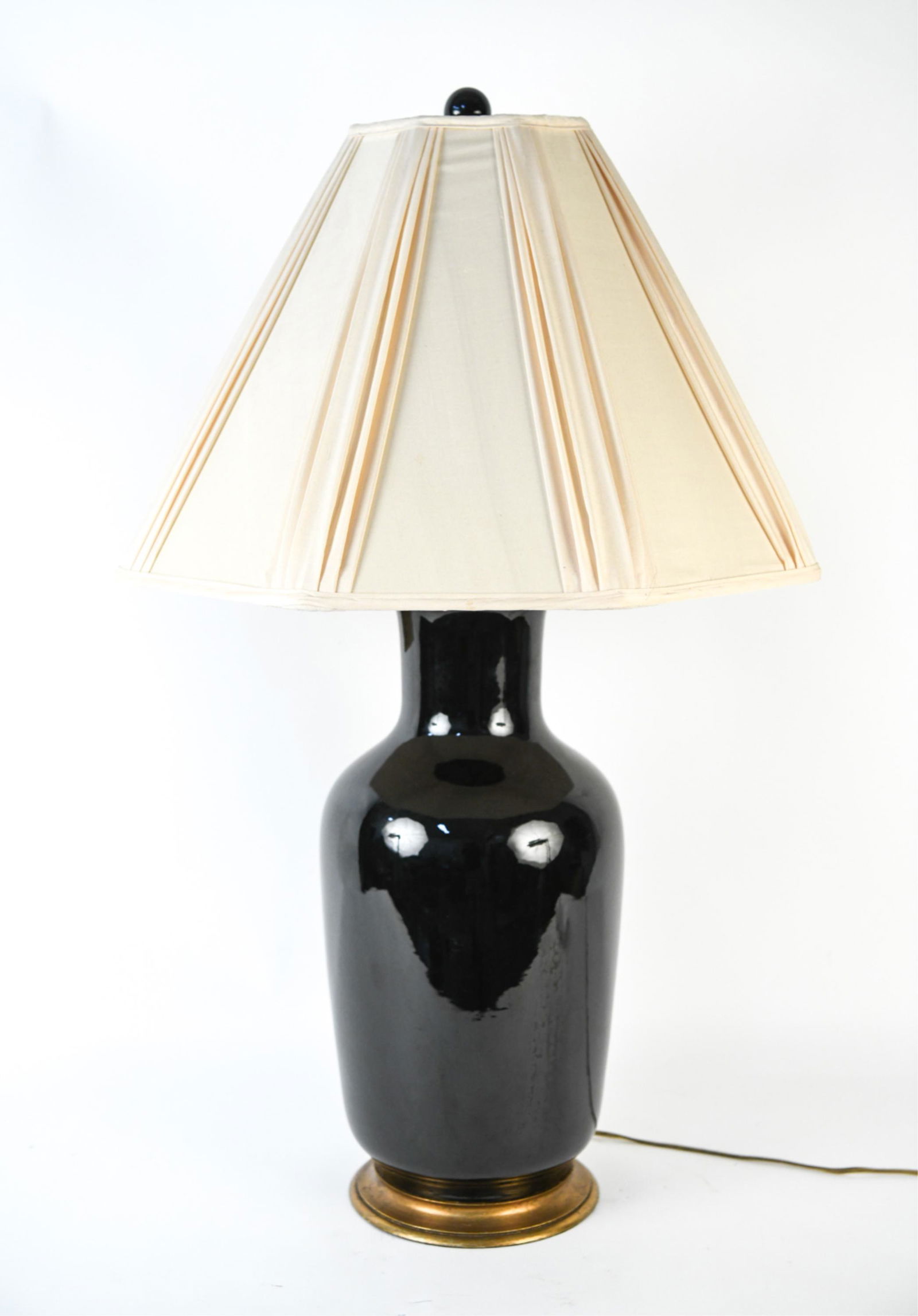 OVERSIZED CHINESE MIRROR BLACK PORCELAIN LAMP (1 of 8)