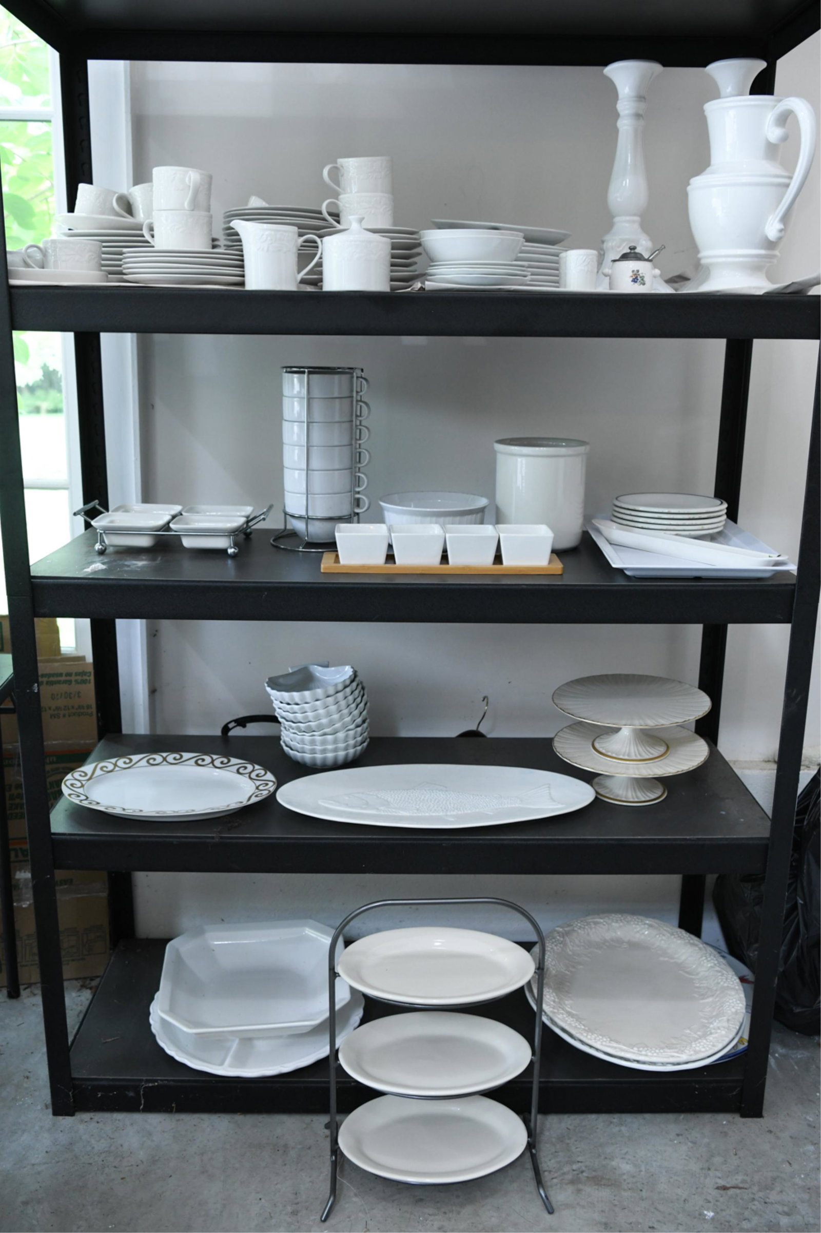 LARGE WHITE CERAMIC GROUPING (1 of 14)