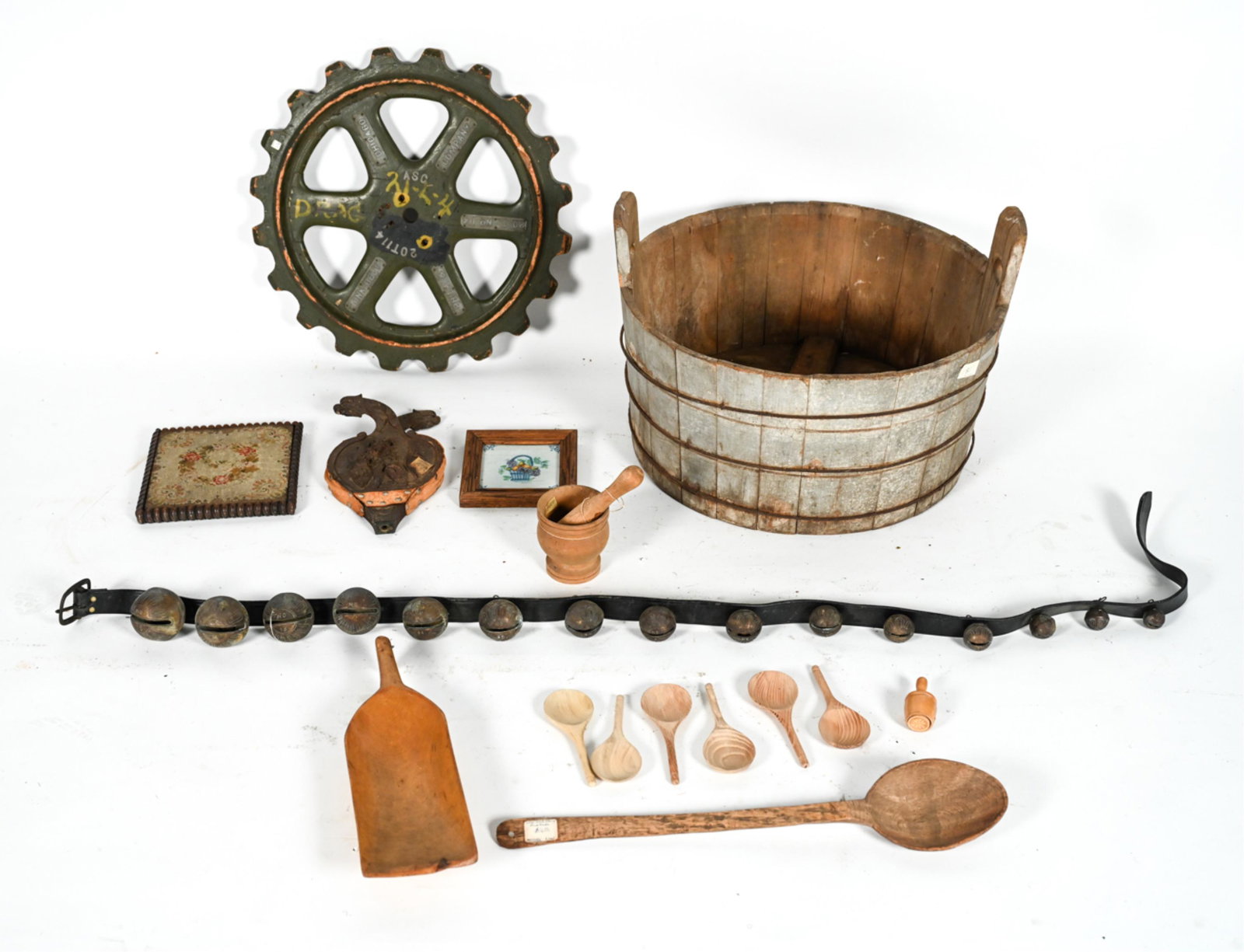 GROUPING OF DECORATIVE COUNTRY ANTIQUES (1 of 16)