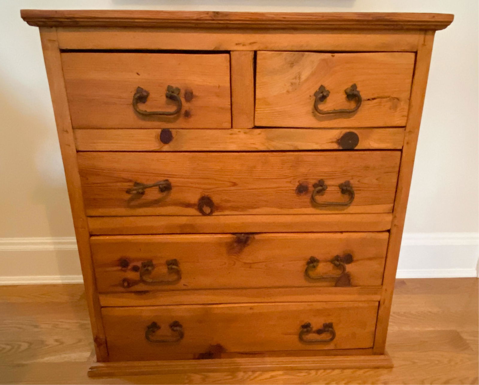 COUNTRY PINE CHEST OF DRAWERS (1 of 10)