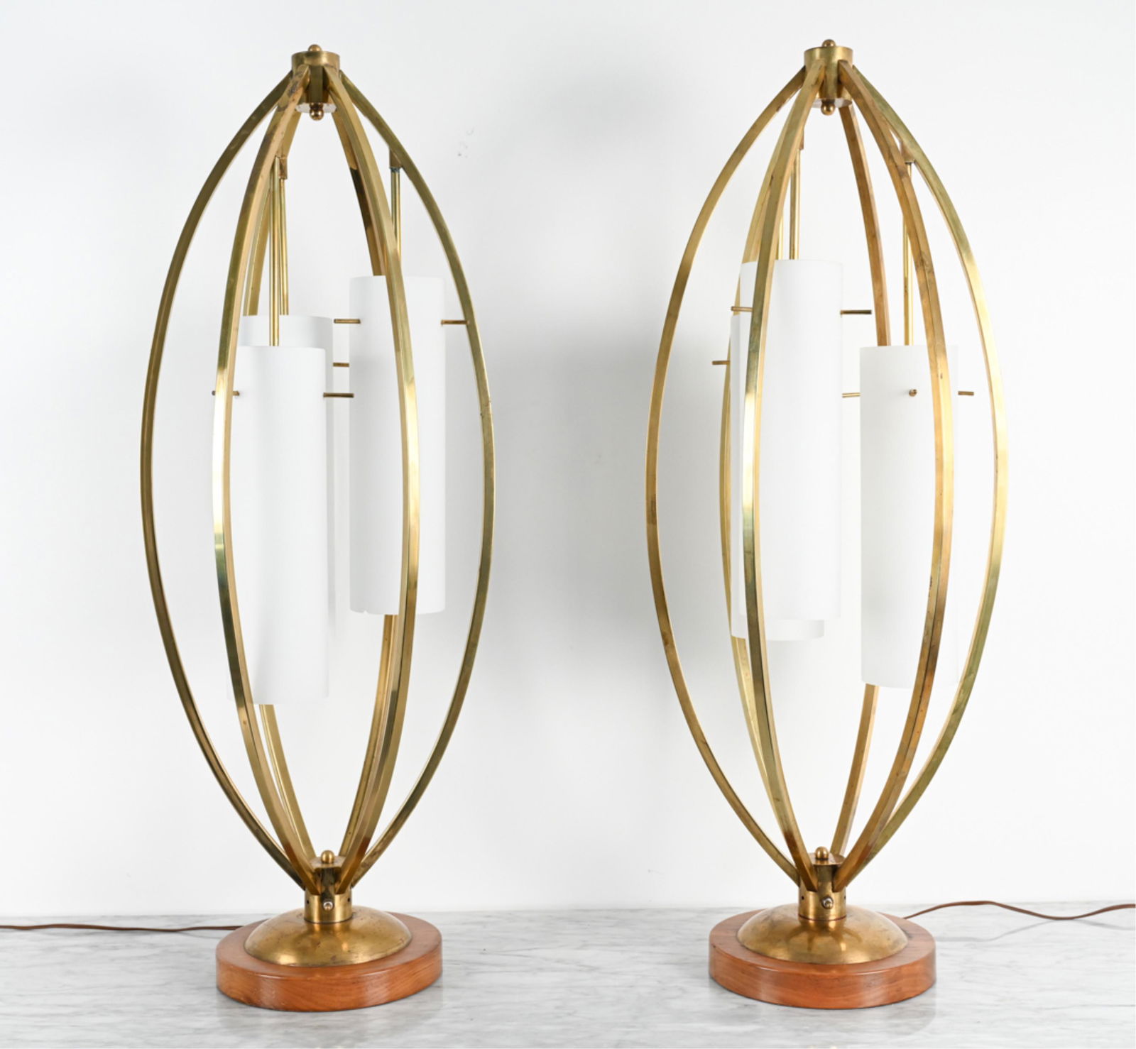 PAIR OF LARGE MID-CENTURY BIRDCAGE TABLE LAMPS (1 of 20)
