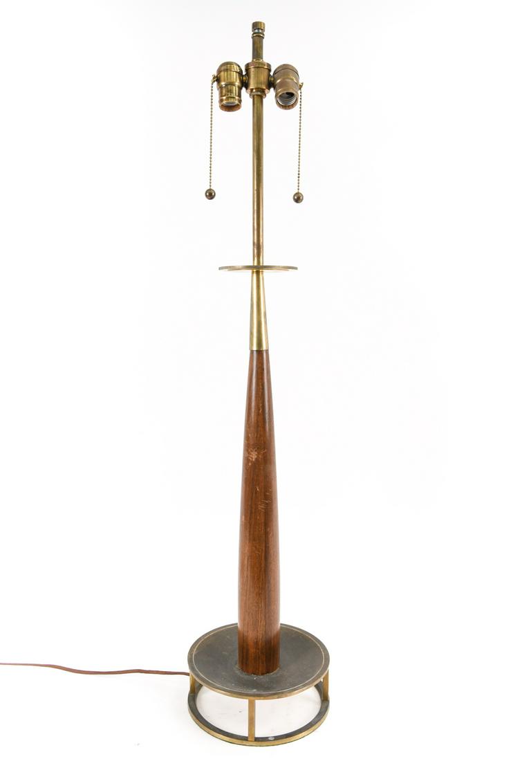 MID-CENTURY DANISH STYLE BRASS & WOOD TABLE LAMP (1 of 14)