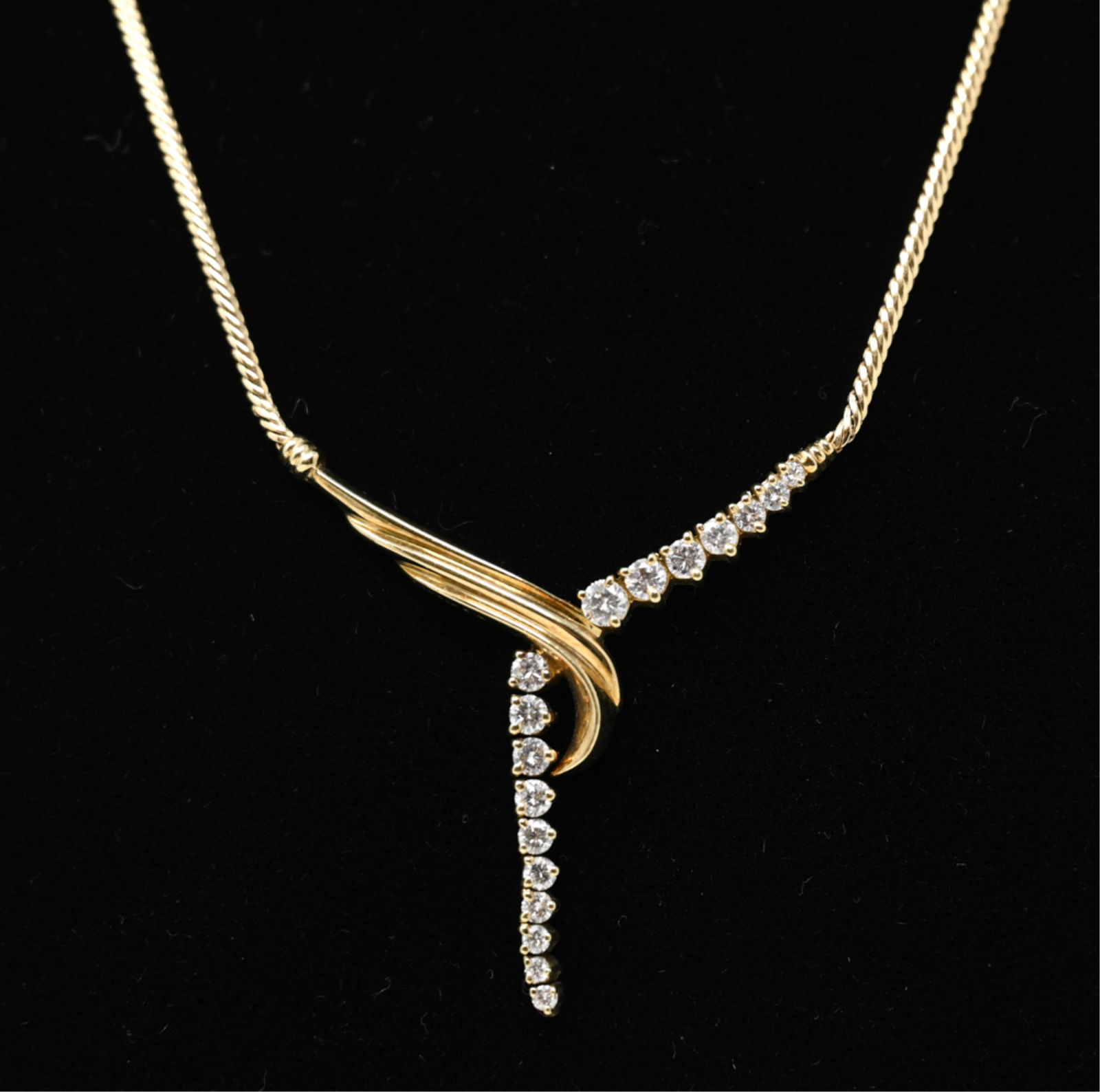 JOSE HESS 18K GOLD AND DIAMOND NECKLACE (1 of 10)