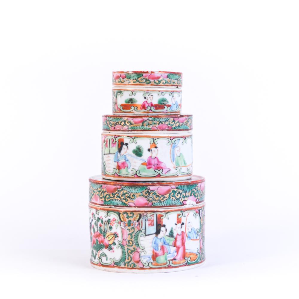 (3) CHINESE ROSE MEDALLION PORCELAIN BOXES (1 of 12)