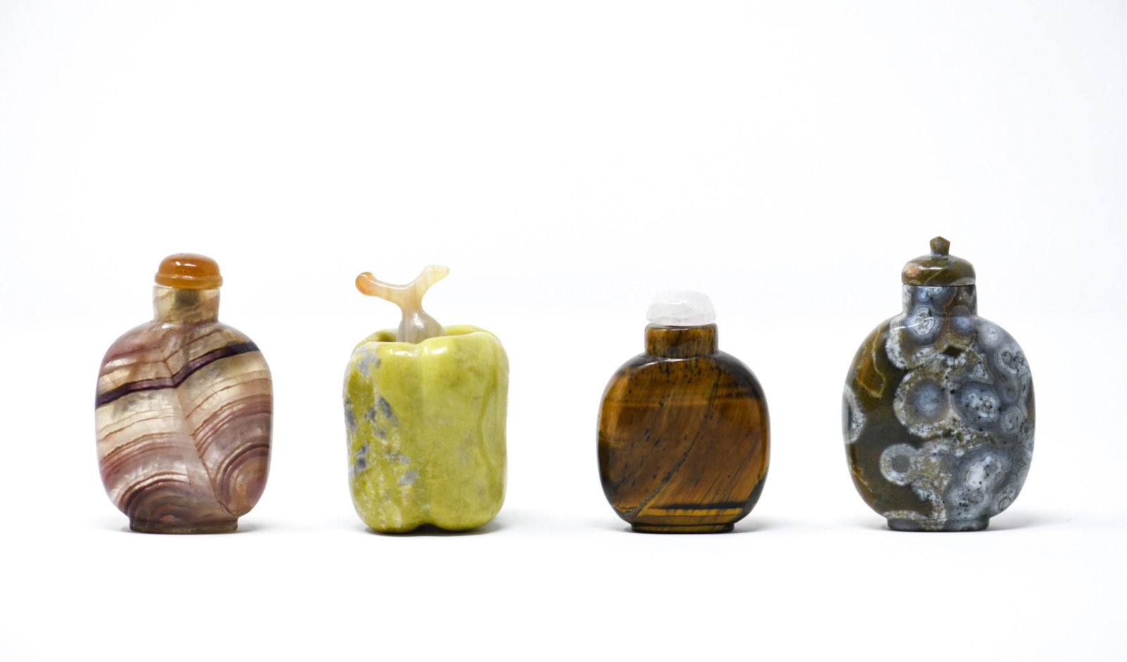 (4) CHINESE CARVED HARDSTONE SNUFF BOTTLES (1 of 20)