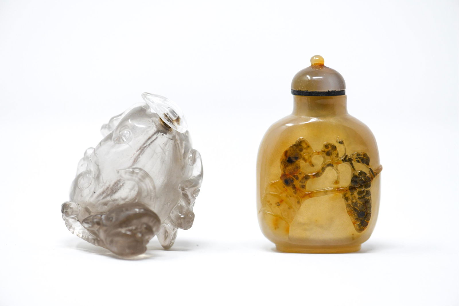 (2) CHINESE CARVED QUARTZ SNUFF BOTTLES (1 of 11)