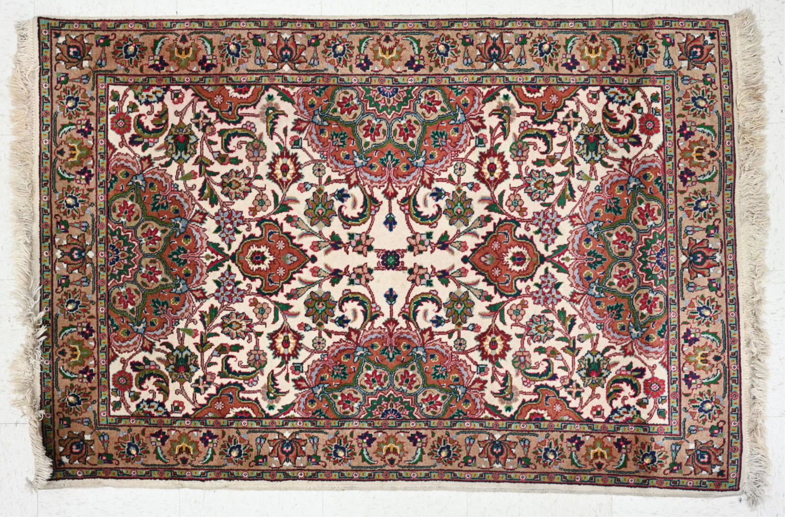 VINTAGE PERSIAN STYLE WOOL RUG (1 of 9)