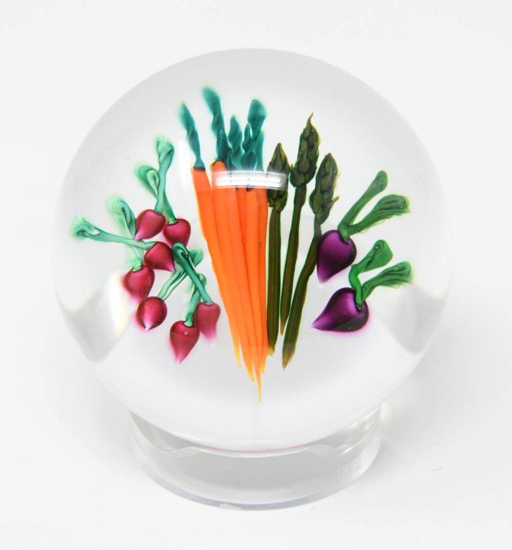 KEN ROSENFELD ART GLASS VEGETABLE PAPERWEIGHT (1 of 8)