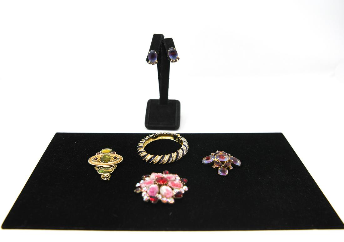 GROUPING OF VINTAGE COSTUME JEWELRY INCL. KJL (1 of 11)