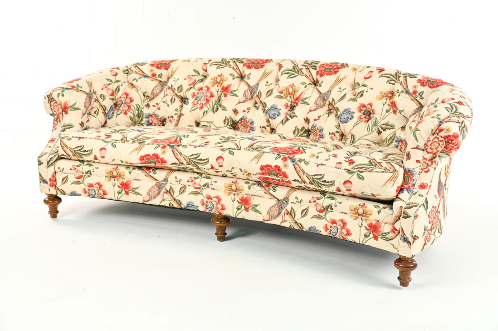 CURVED BACK TUFTED SOFA (1 of 15)