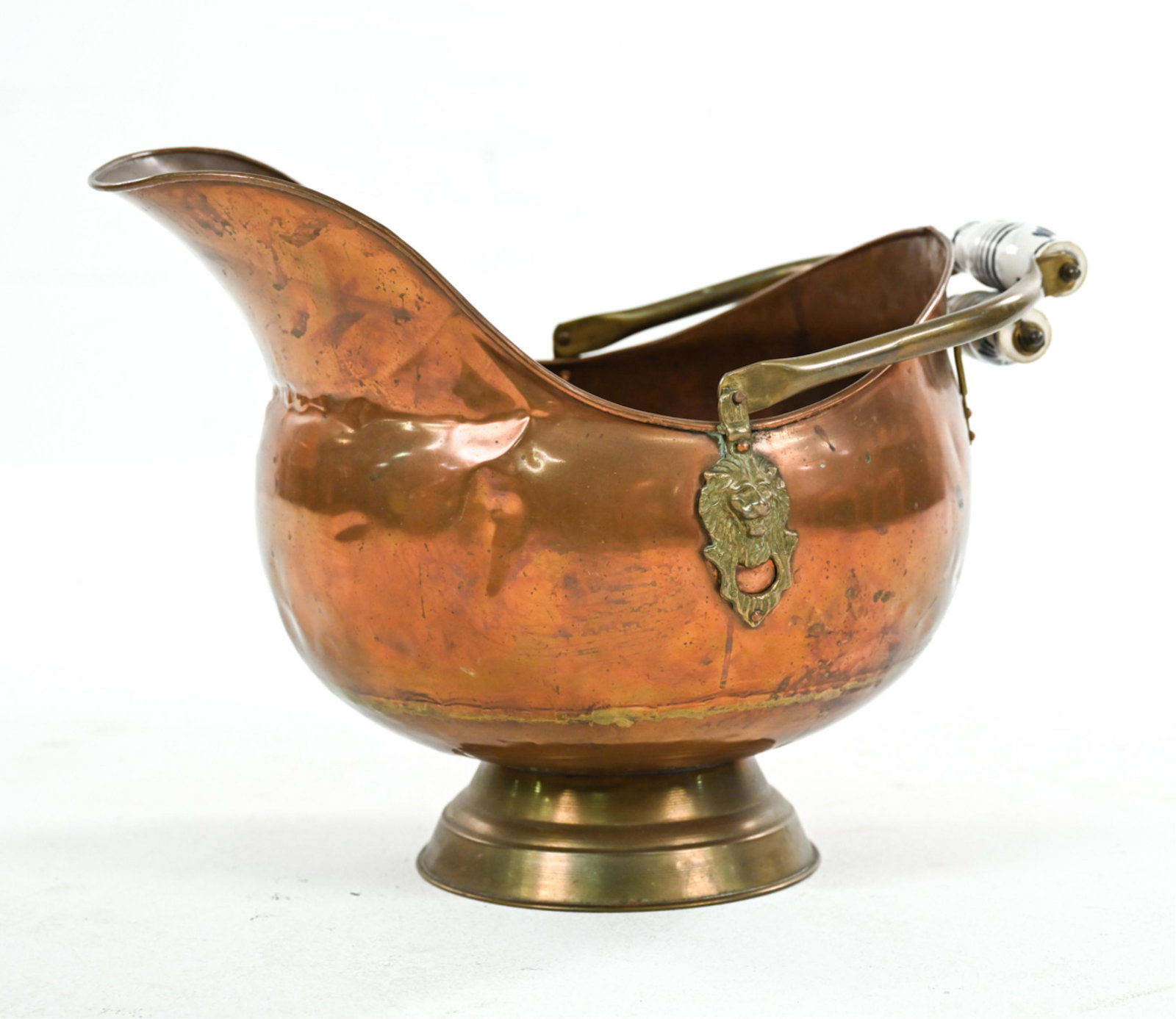 ANTIQUE COPPER COAL SCUTTLE (1 of 11)