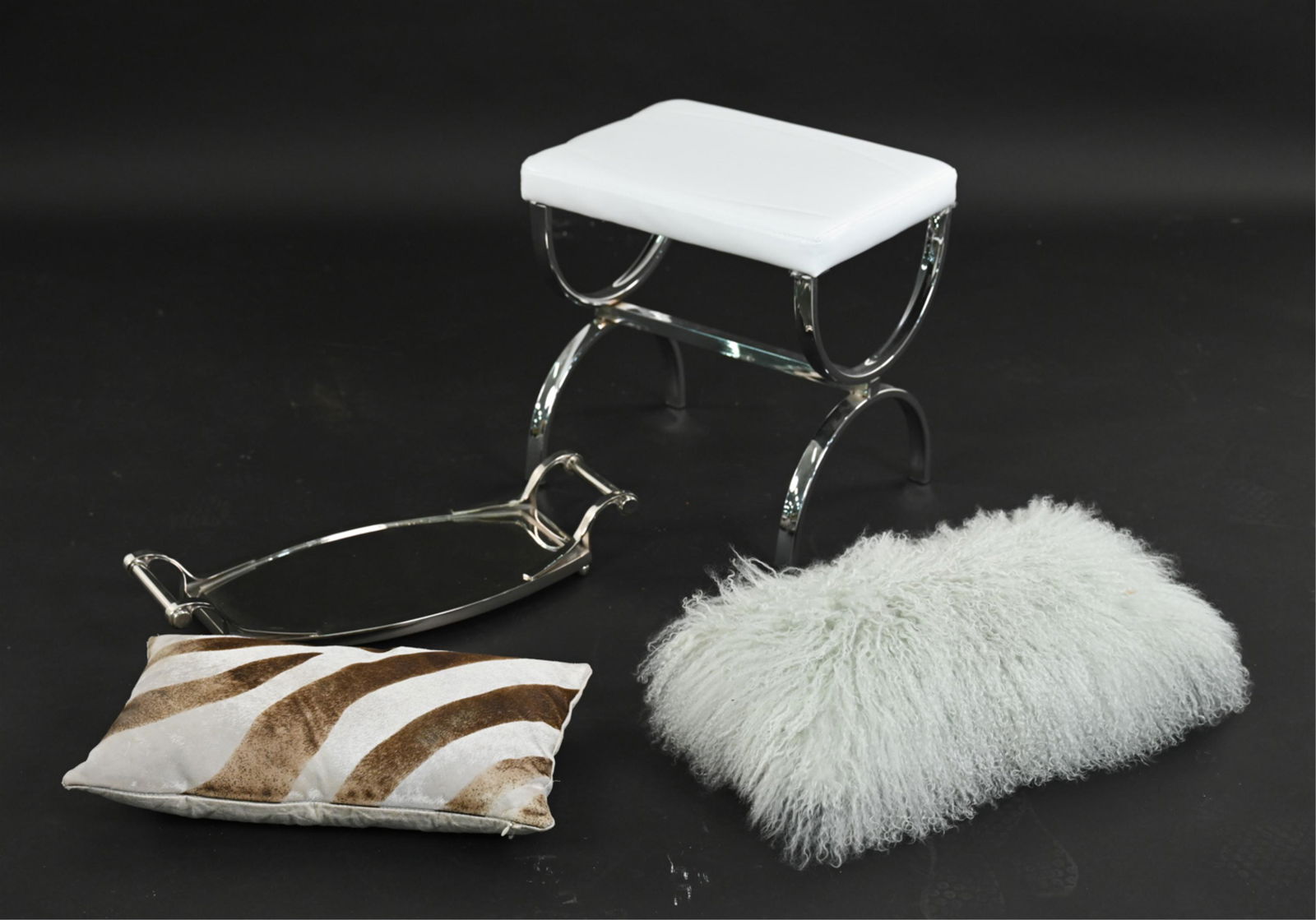 CONTEMPORARY DECORATIVE GROUPING (1 of 6)